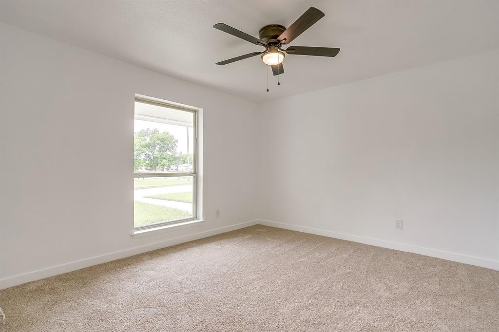 220 Rolling Hills Drive Property Photo 30