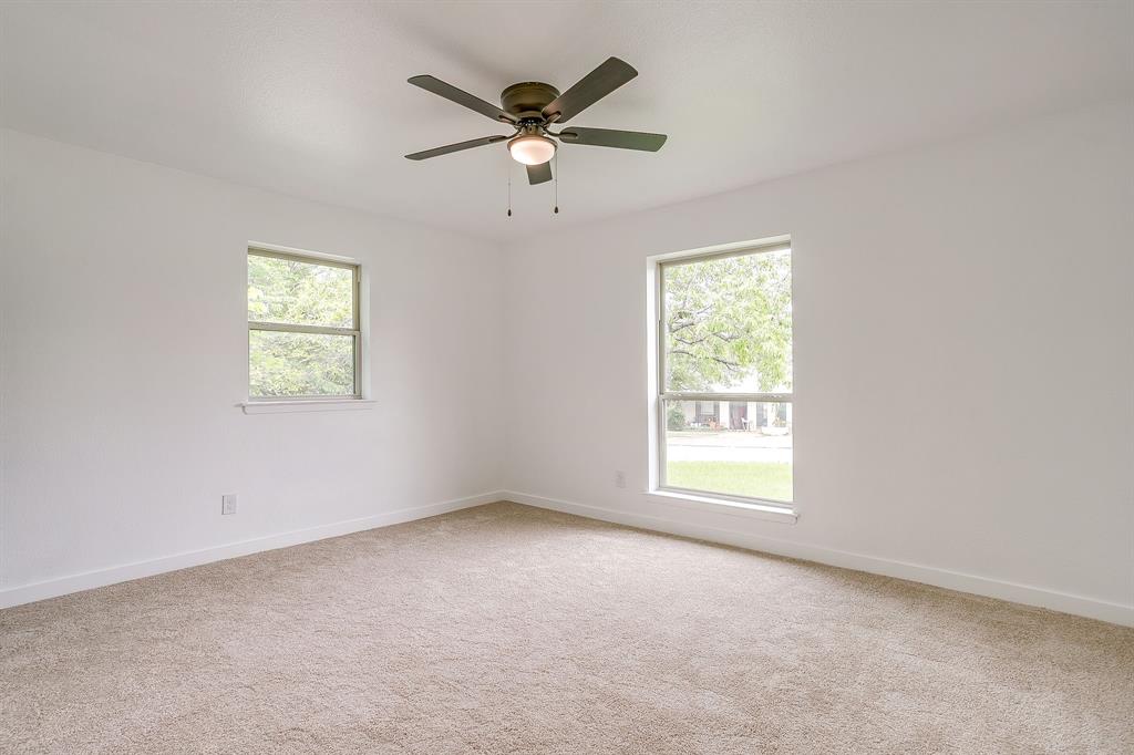 220 Rolling Hills Drive Property Photo 32