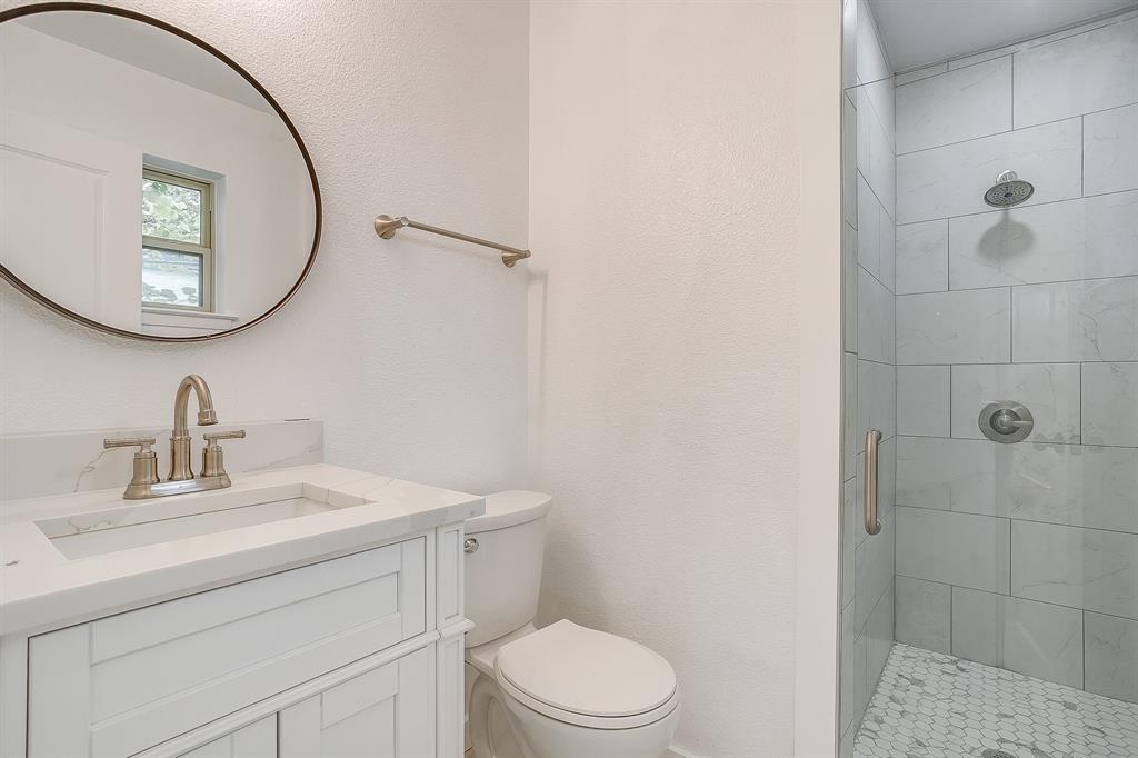 220 Rolling Hills Drive Property Photo 34