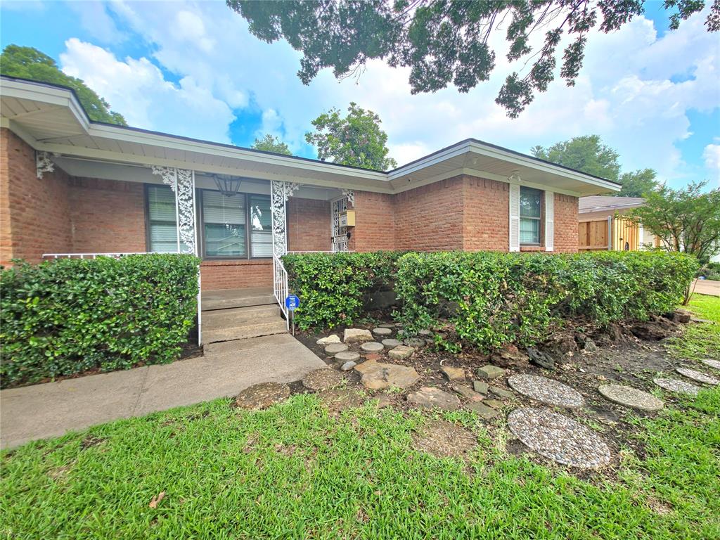 2522 Robin Lane Property Photo 3