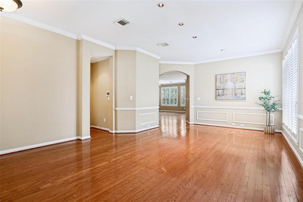 18648 Gibbons Drive Property Photo 6