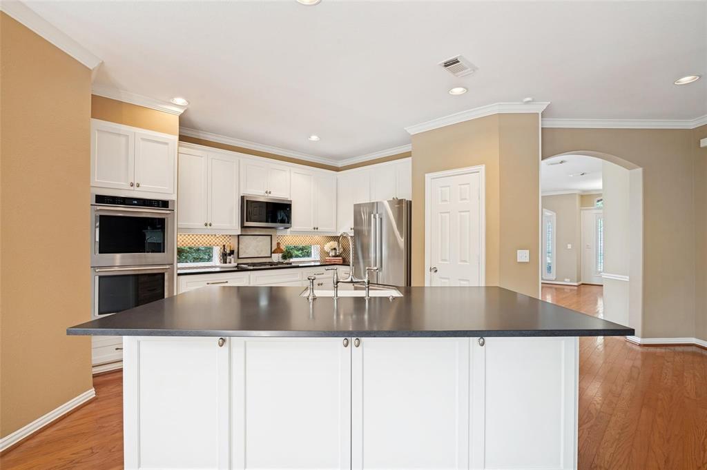 18648 Gibbons Drive Property Photo 10