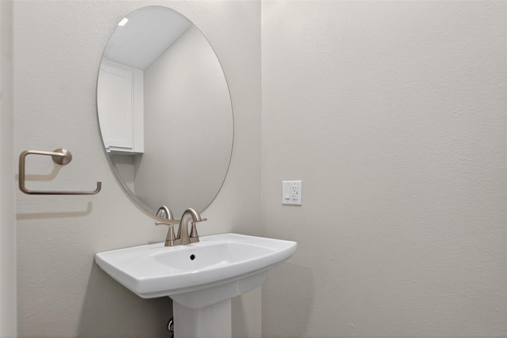 13426 County Road 468 Property Photo 28