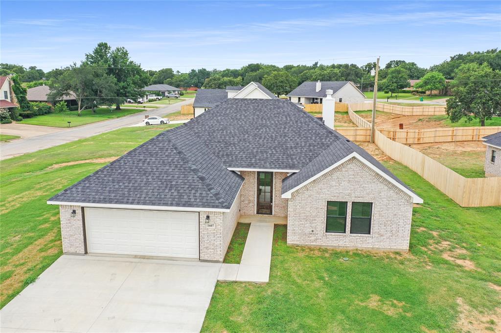1607 W College Property Photo 1