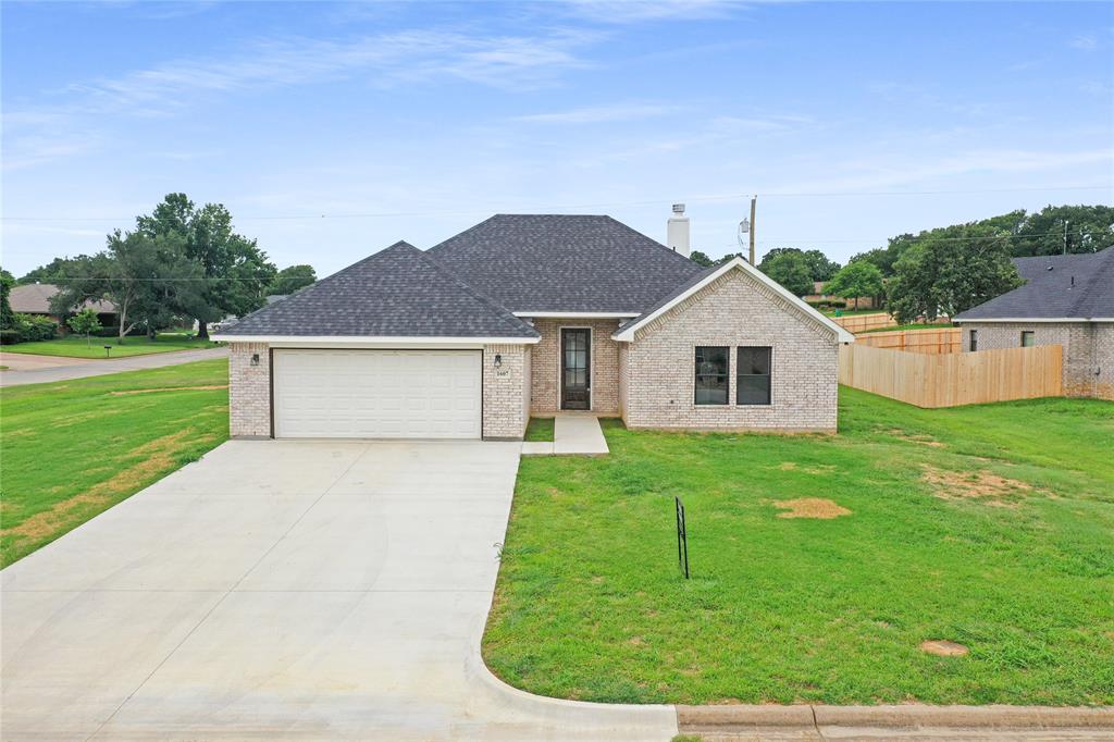 1607 W College Property Photo 2