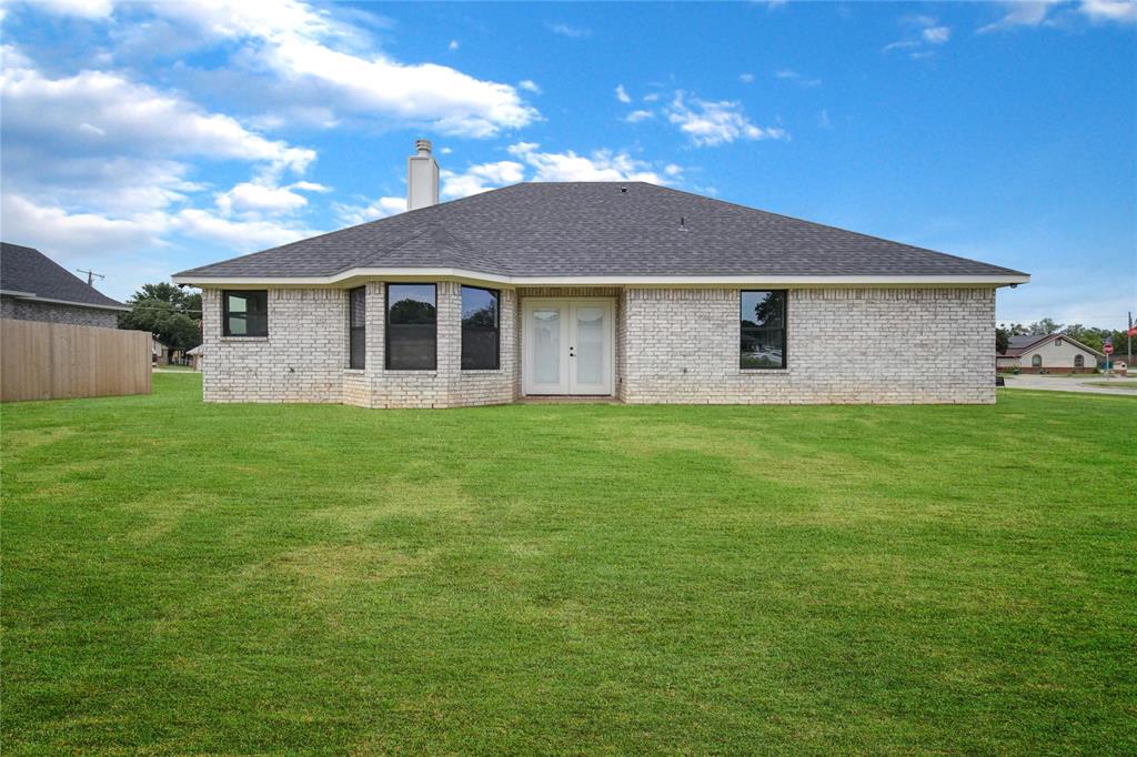 1607 W College Property Photo 6