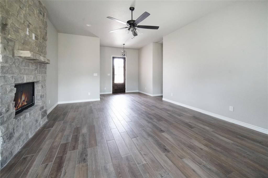 1607 W College Property Photo 15
