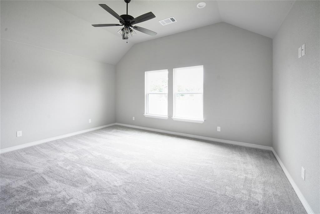 1607 W College Property Photo 19