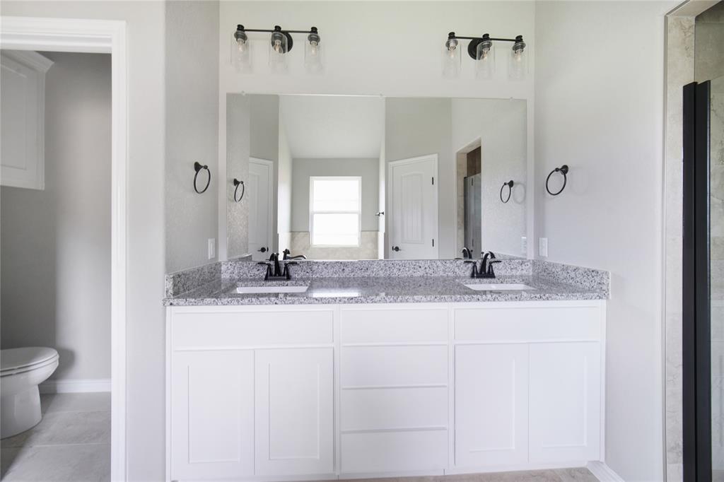 1607 W College Property Photo 23