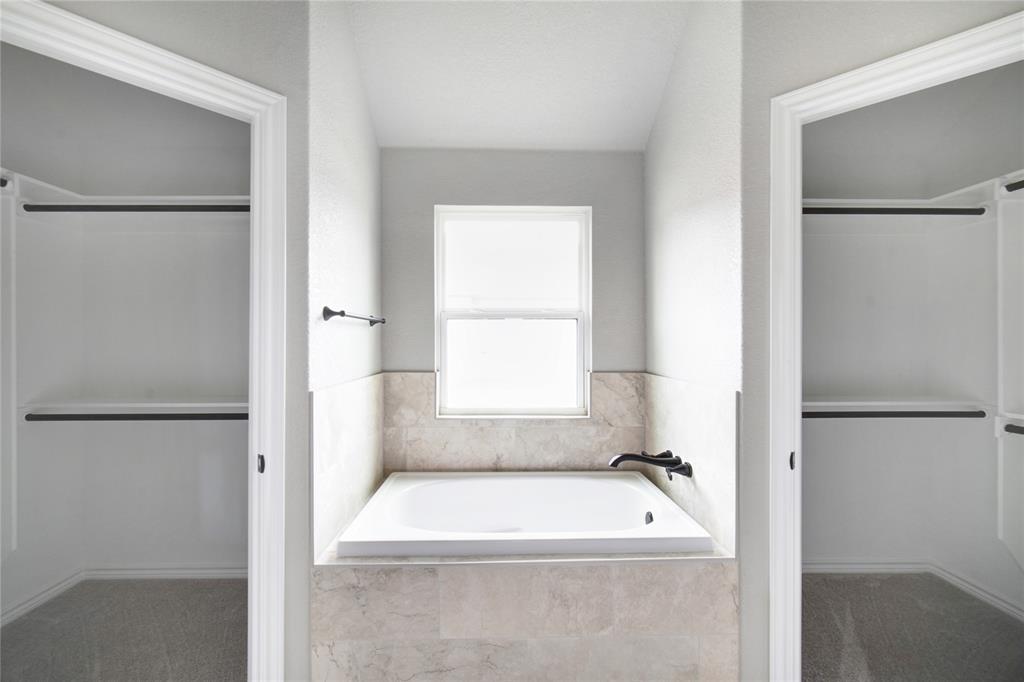 1607 W College Property Photo 25
