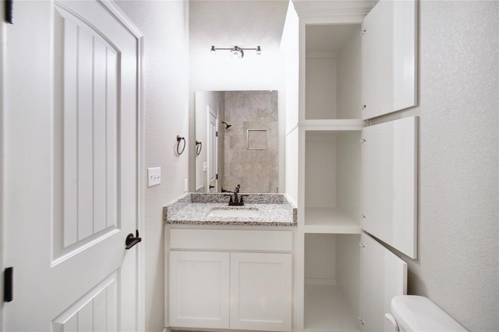 1607 W College Property Photo 32