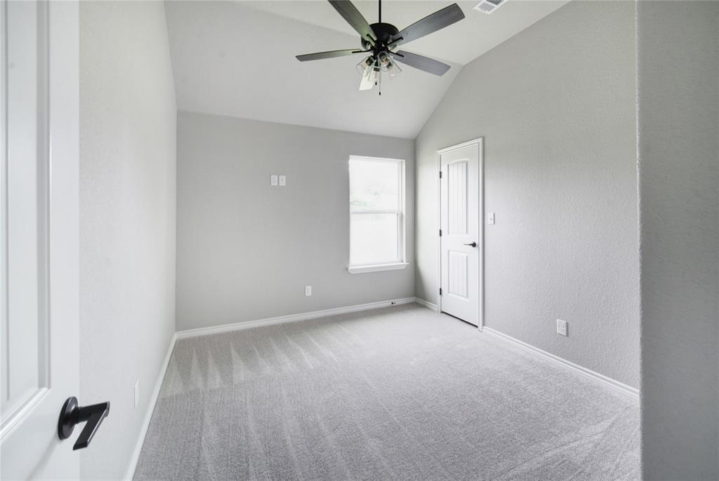 1607 W College Property Photo 33