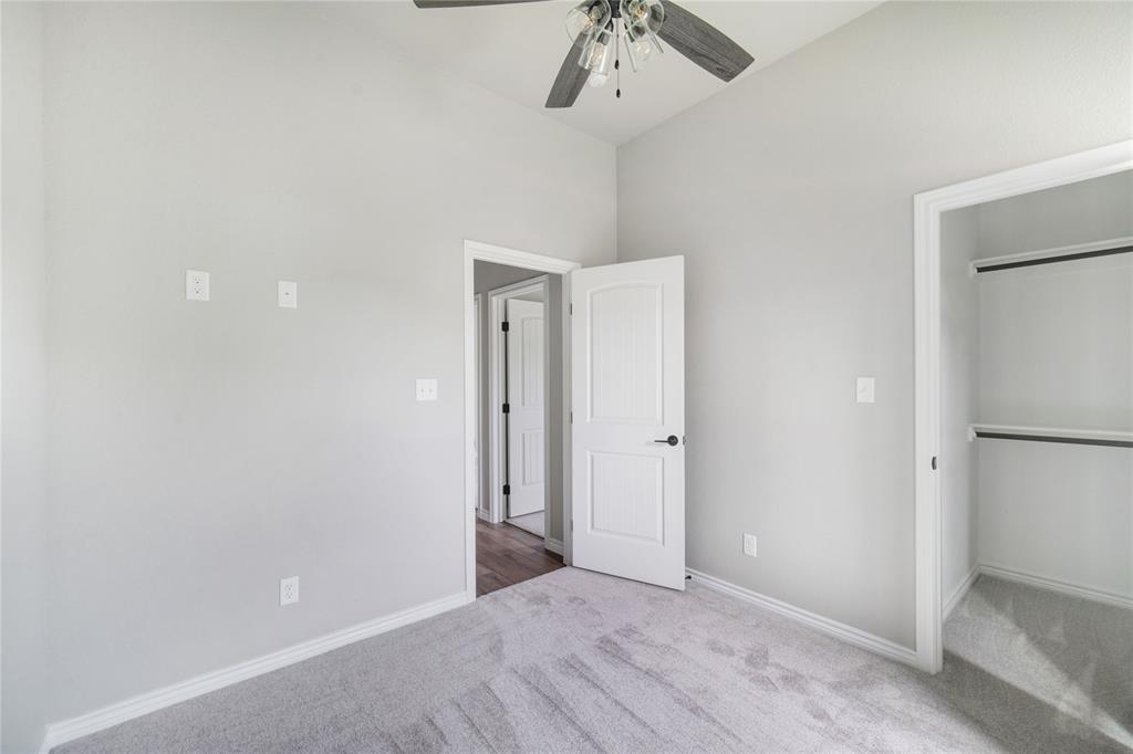 1607 W College Property Photo 37