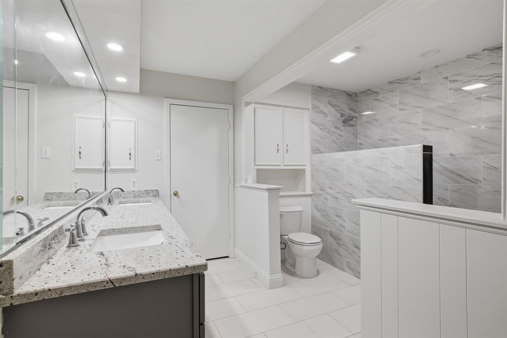 6908 Heatherknoll Drive Property Photo 4