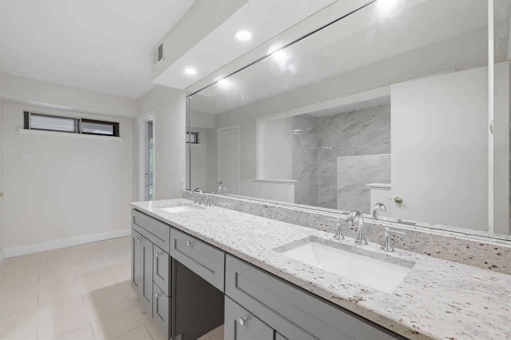 6908 Heatherknoll Drive Property Photo 21