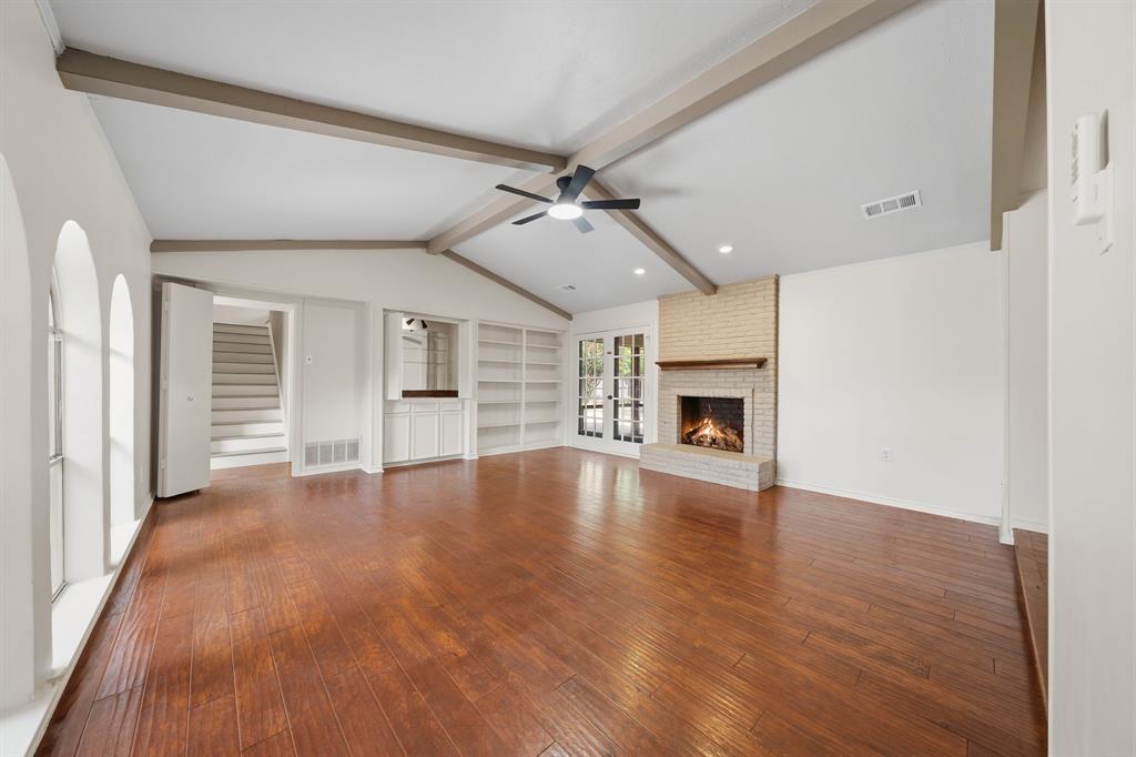 416 Forest Grove Drive Property Photo 3