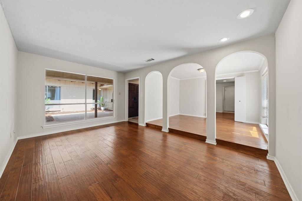 416 Forest Grove Drive Property Photo 8