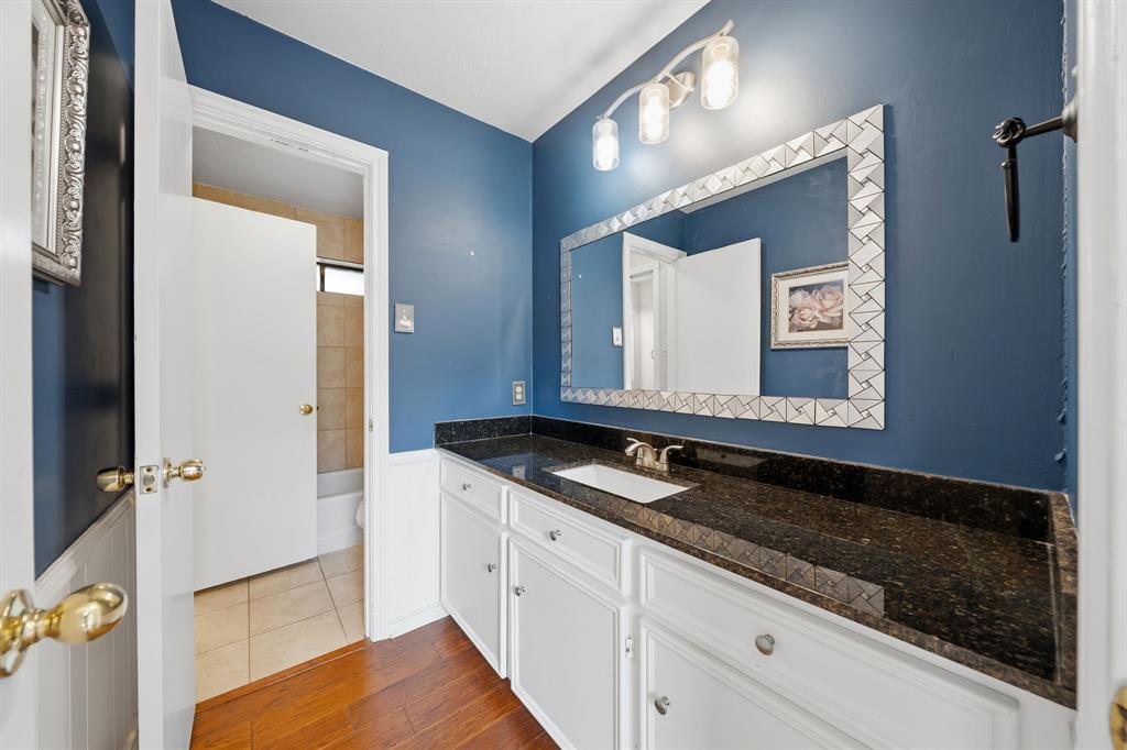 416 Forest Grove Drive Property Photo 16