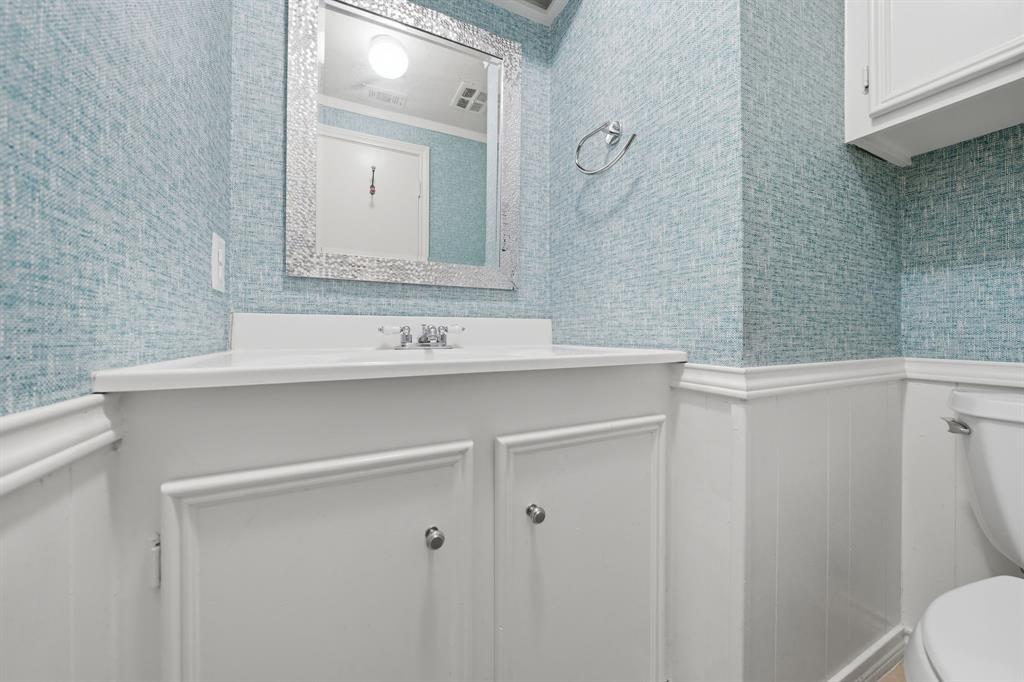 416 Forest Grove Drive Property Photo 21