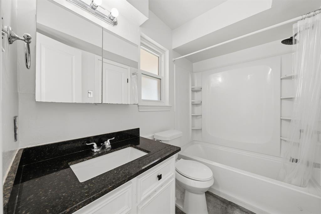416 Forest Grove Drive Property Photo 22