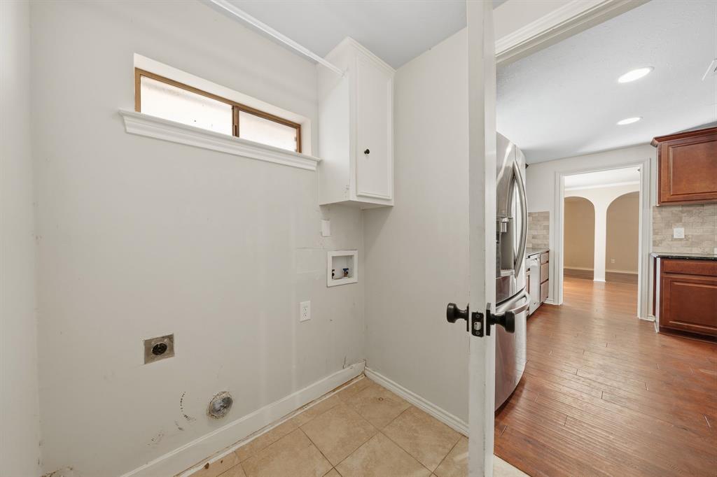 416 Forest Grove Drive Property Photo 25