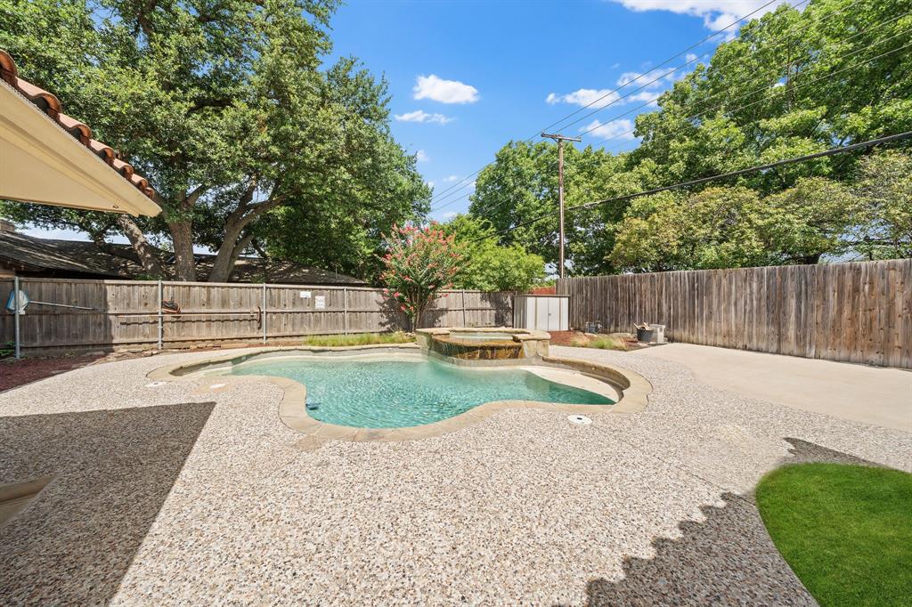 416 Forest Grove Drive Property Photo 26