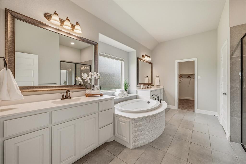 1086 Mickelson Drive Property Photo 16