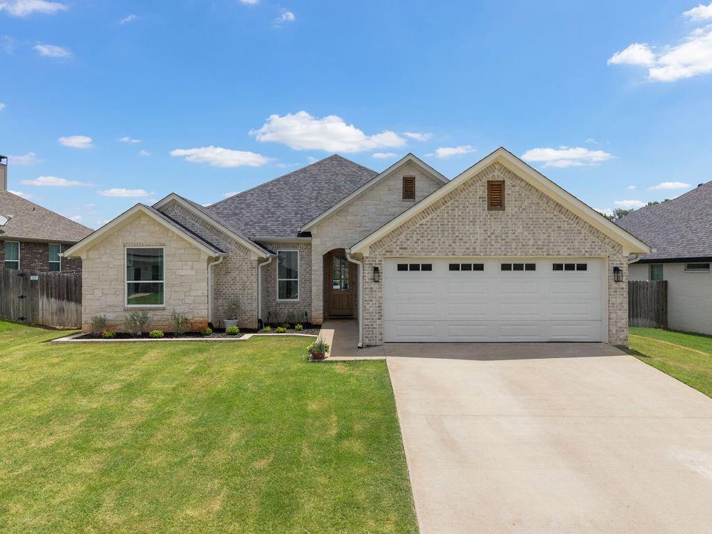 1121 Nate Circle Property Photo 2