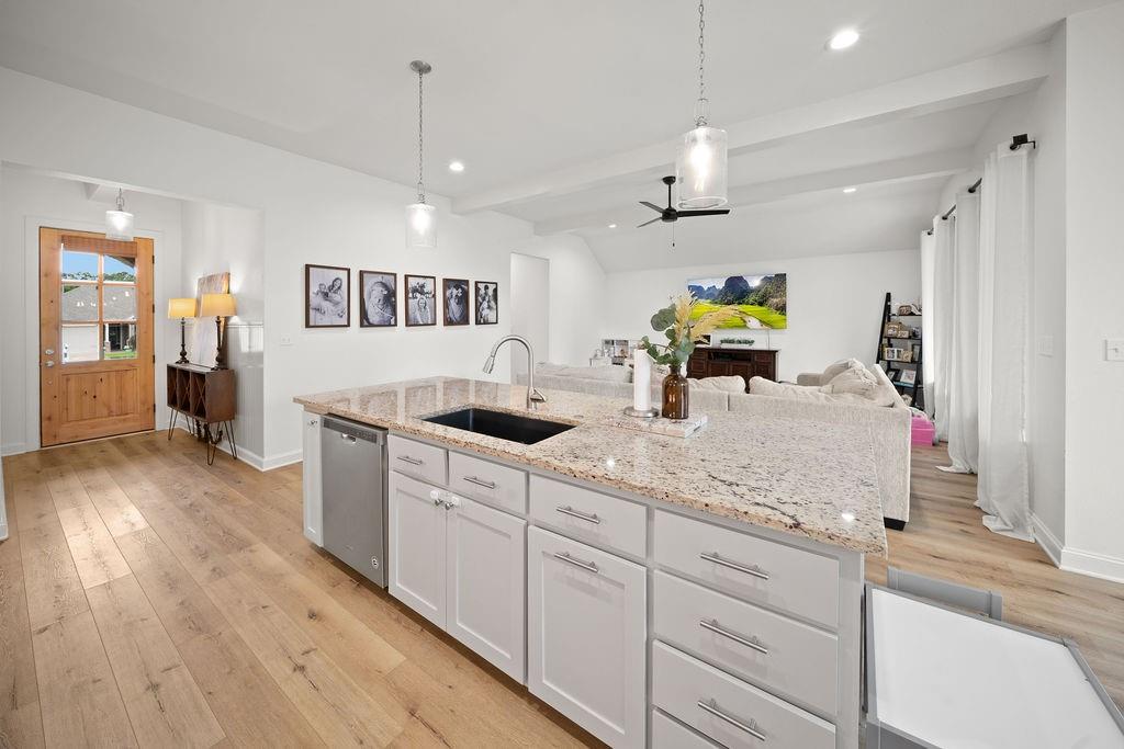 1121 Nate Circle Property Photo 6