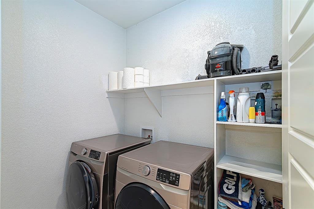 815 Chestnut Grove Drive Property Photo 18