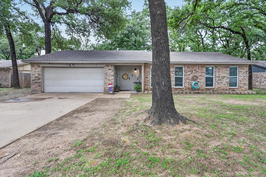 728 Lake Crest Parkway Property Photo 3