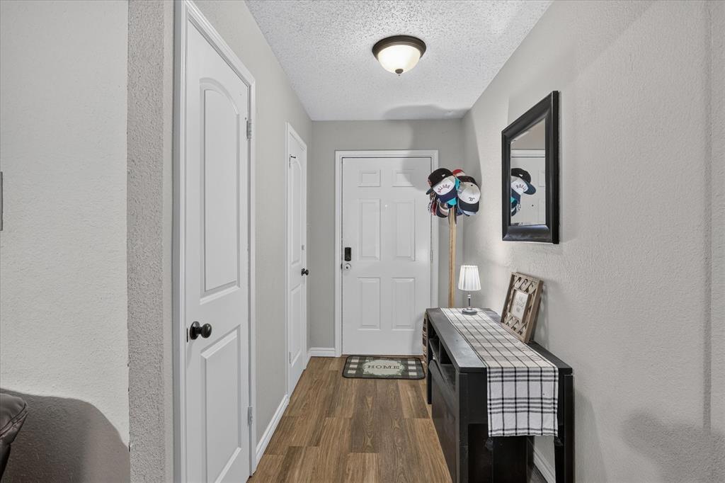 728 Lake Crest Parkway Property Photo 6