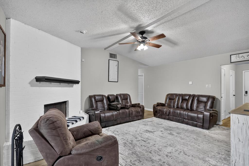 728 Lake Crest Parkway Property Photo 9