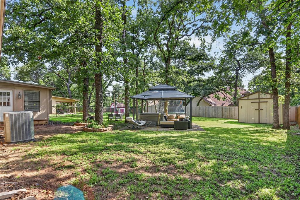 728 Lake Crest Parkway Property Photo 29