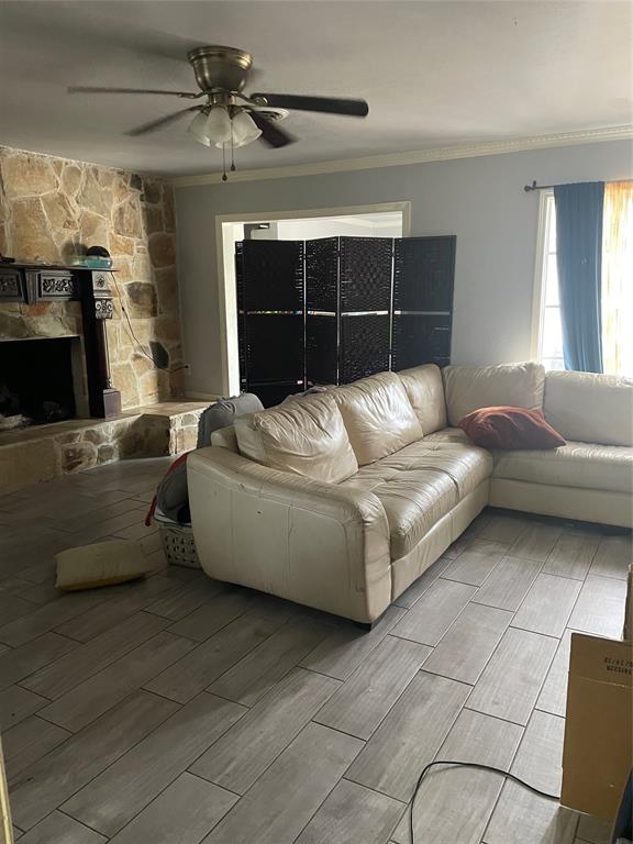 236 Hallbrook Drive Property Photo 4
