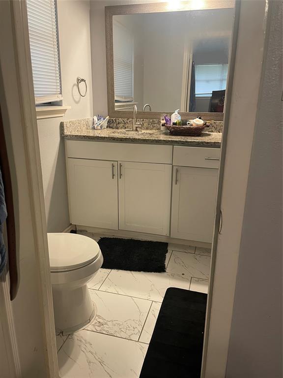 236 Hallbrook Drive Property Photo 9