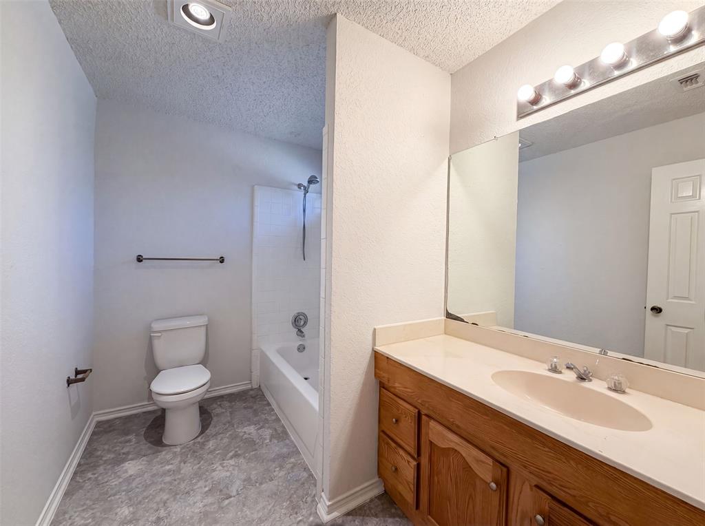 3805 Brookfield Drive Property Photo 14