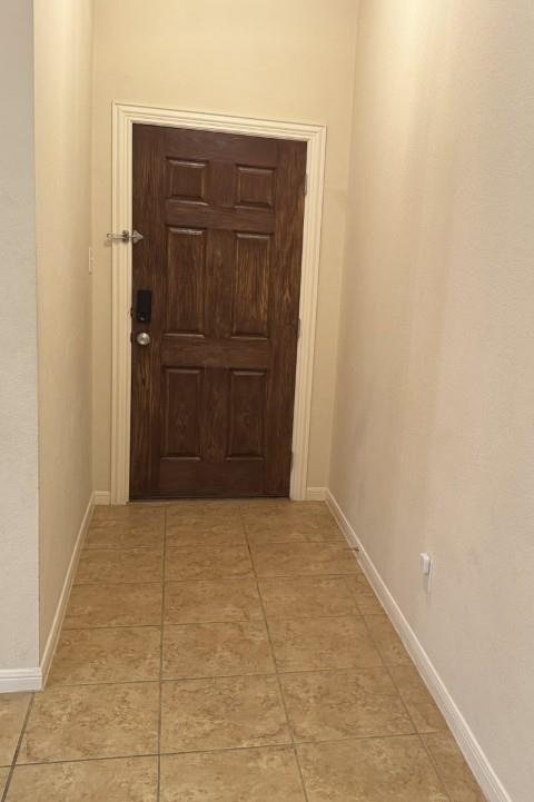 2760 Indian Oak Drive Property Photo 4