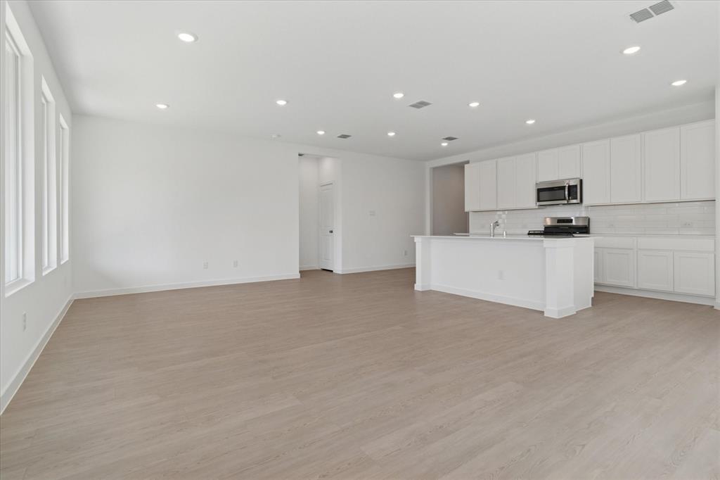 1805 Alpine Larch Lane Property Photo 6