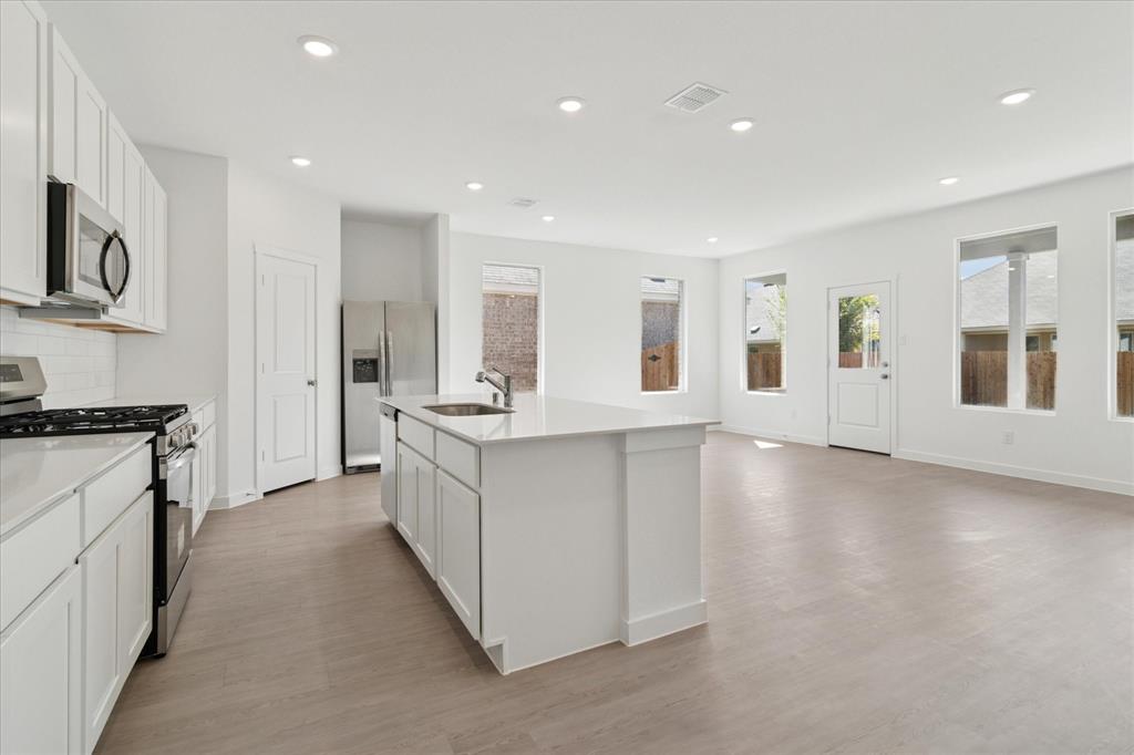 1805 Alpine Larch Lane Property Photo 10