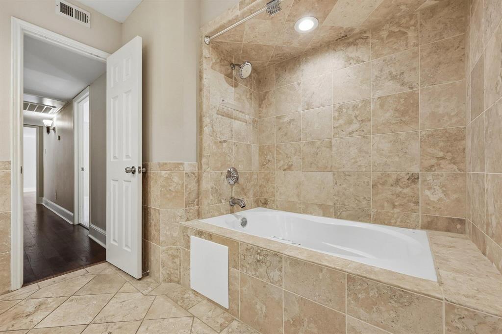 7730 Meadow Road 106 Property Photo 12