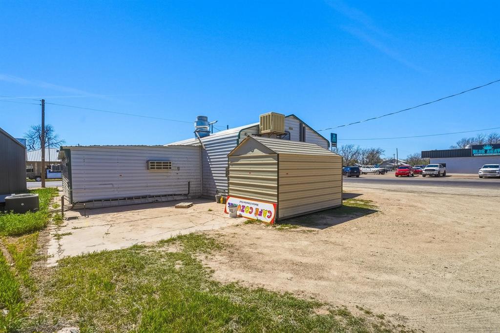 542 Graham Property Photo 13