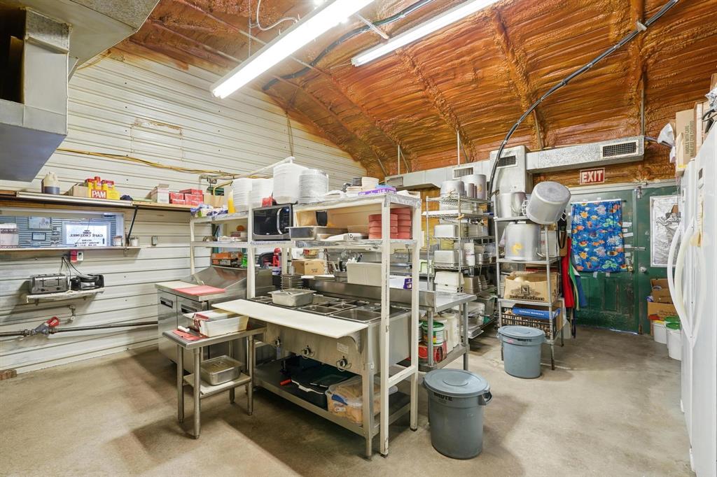 542 Graham Property Photo 16