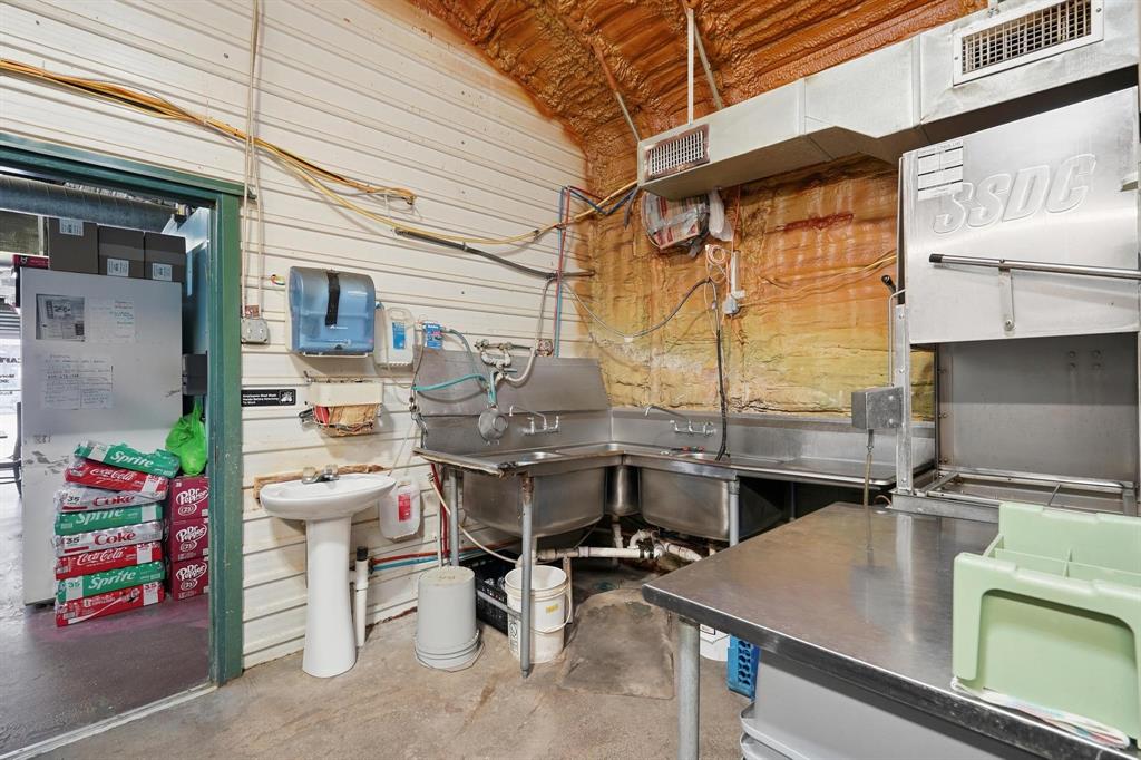 542 Graham Property Photo 25