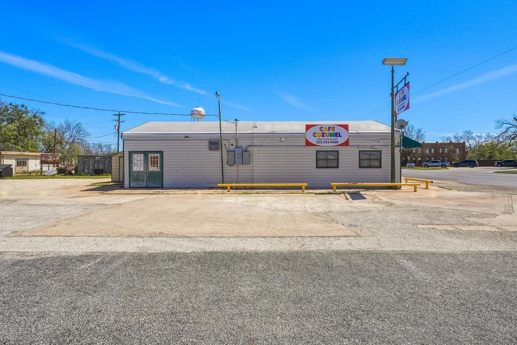 542 Graham Property Photo 32