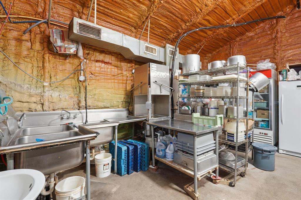 542 Graham Property Photo 38