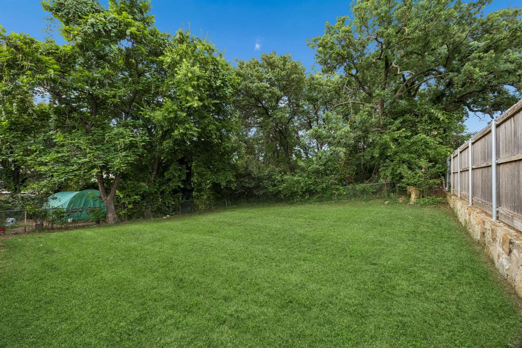 7705 Navajo Trail Property Photo 24