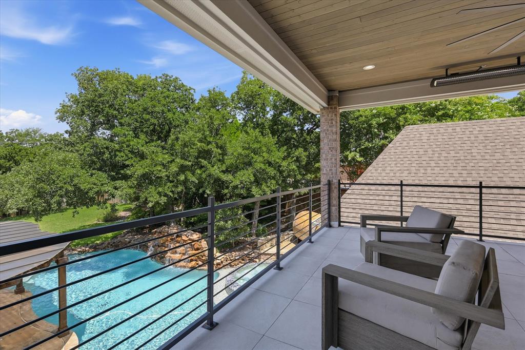 1204 Westwood Drive Property Photo 6