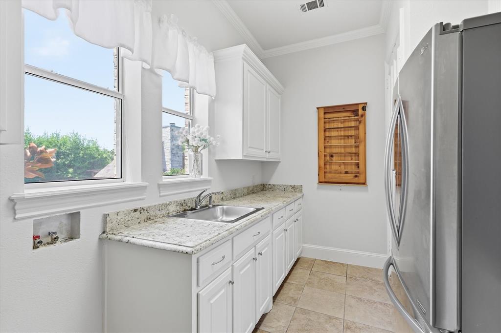 1204 Westwood Drive Property Photo 40