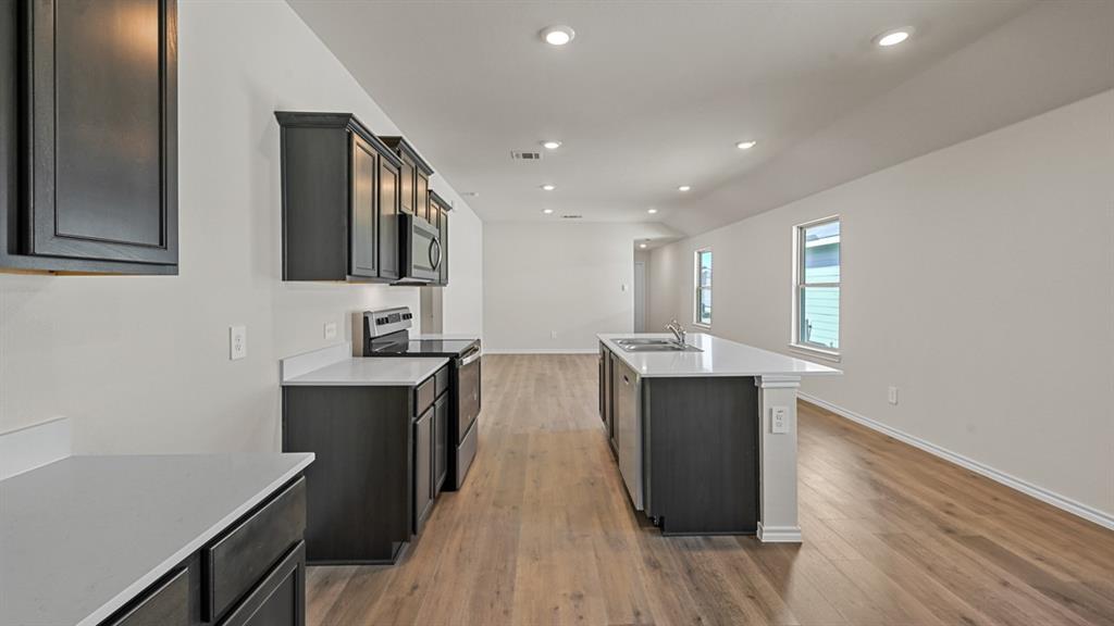 5823 Blue Sky Drive Property Photo 9
